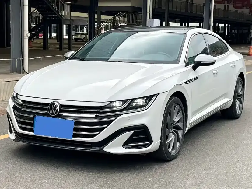 Volkswagen CC — фото 1