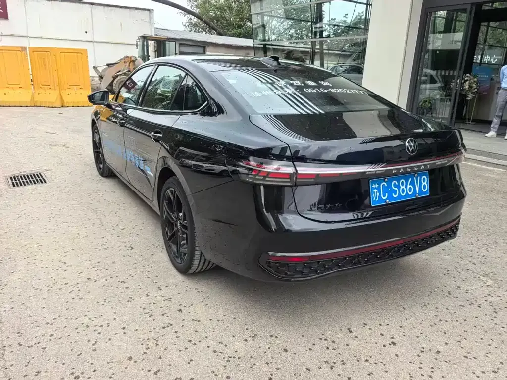 Volkswagen Passat — фото 10