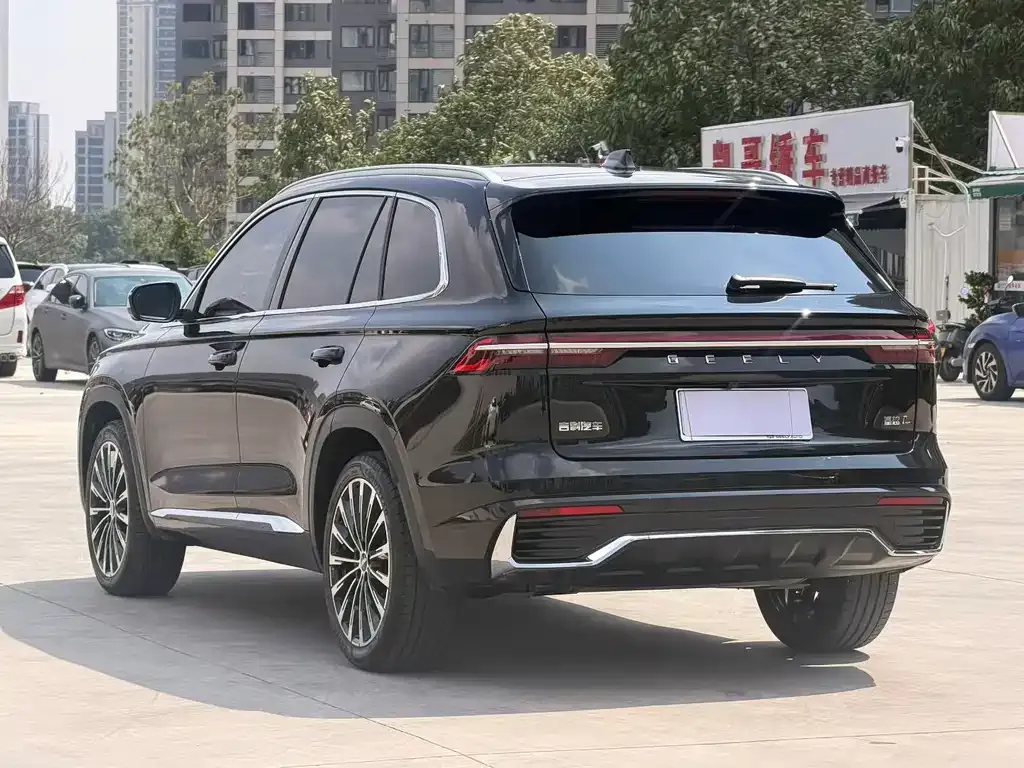 Geely Xingyue L — фото 10