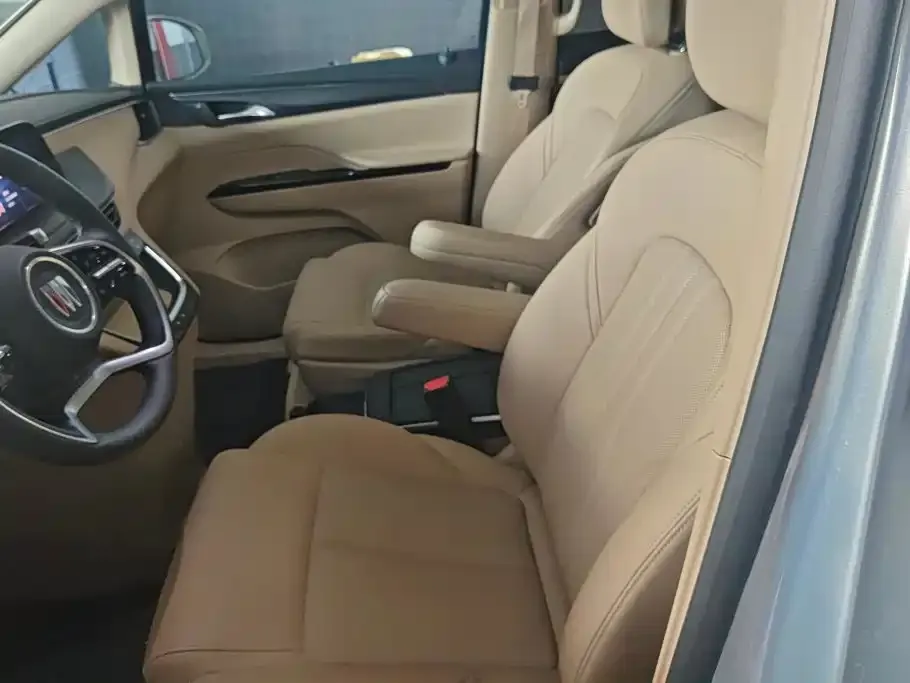 Buick GL8 Hybrid — фото 6
