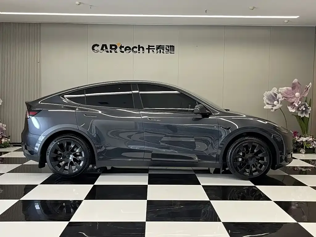 Tesla Model Y — фото 4