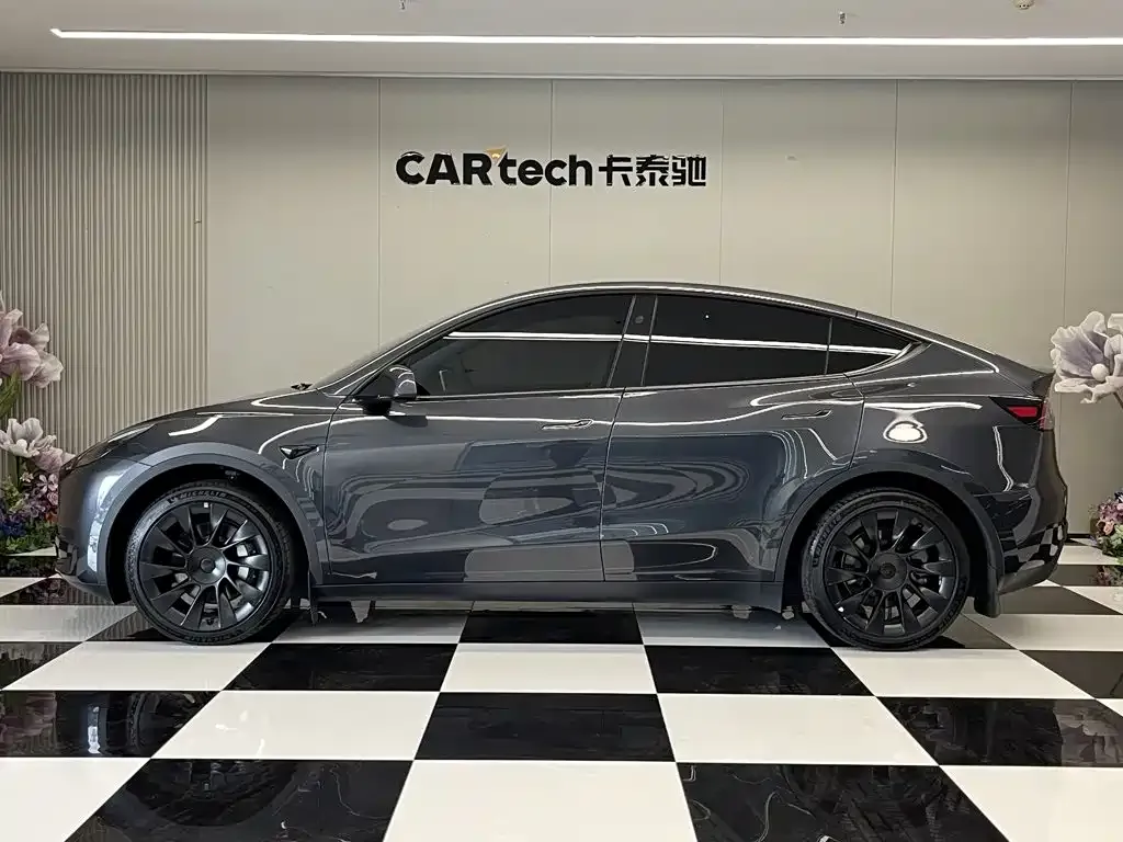 Tesla Model Y — фото 3