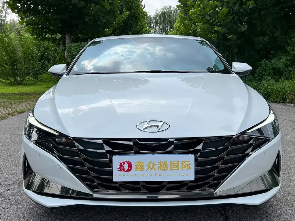 Hyundai Elantra — фото 6