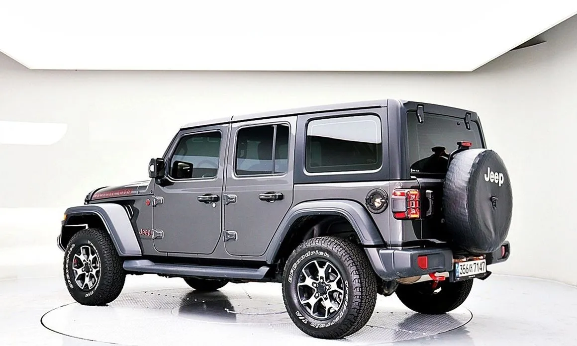 Jeep Wrangler — фото 8