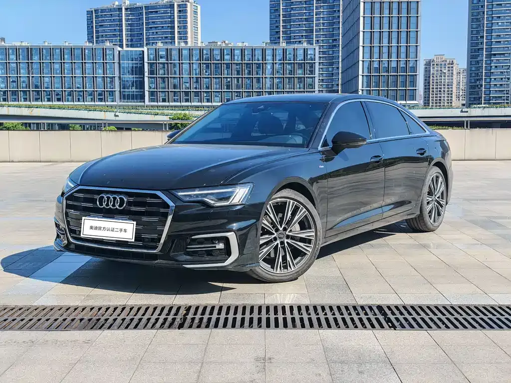 Audi A6L — фото 1