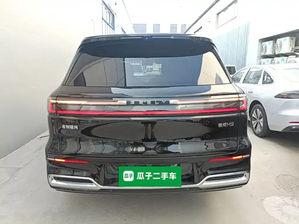 Geely Galaxy M9 — фото 4