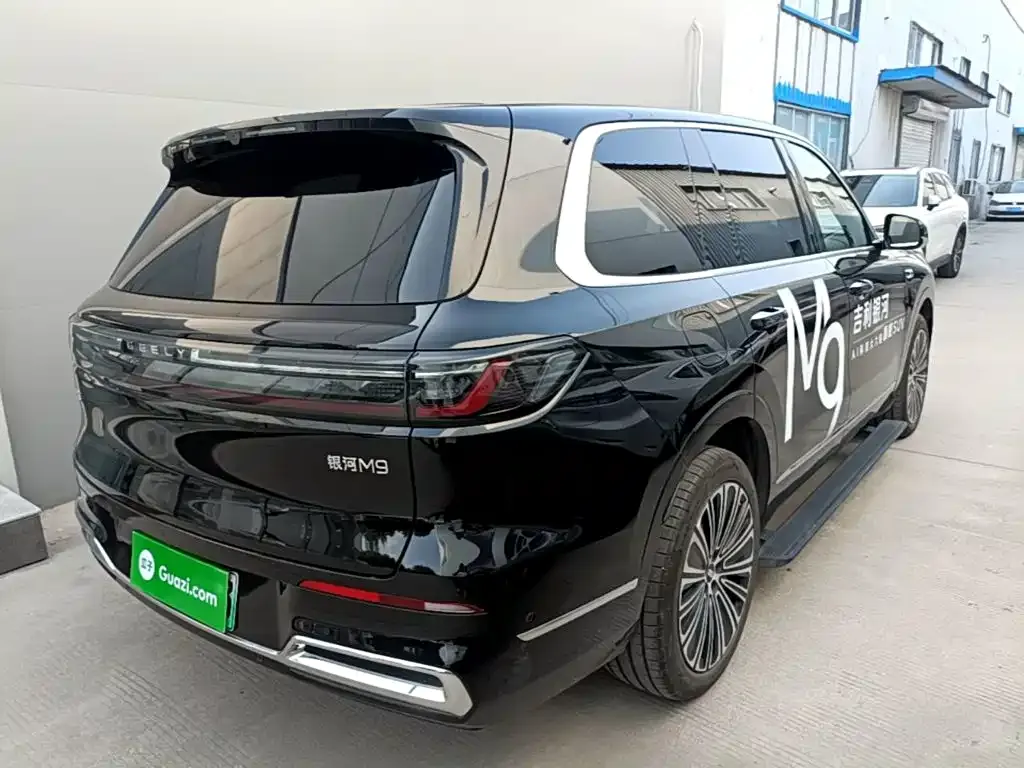 Geely Galaxy M9 — фото 10