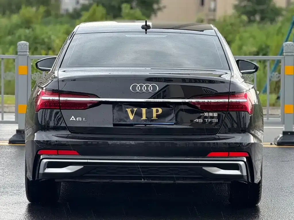 Audi A6L — фото 7