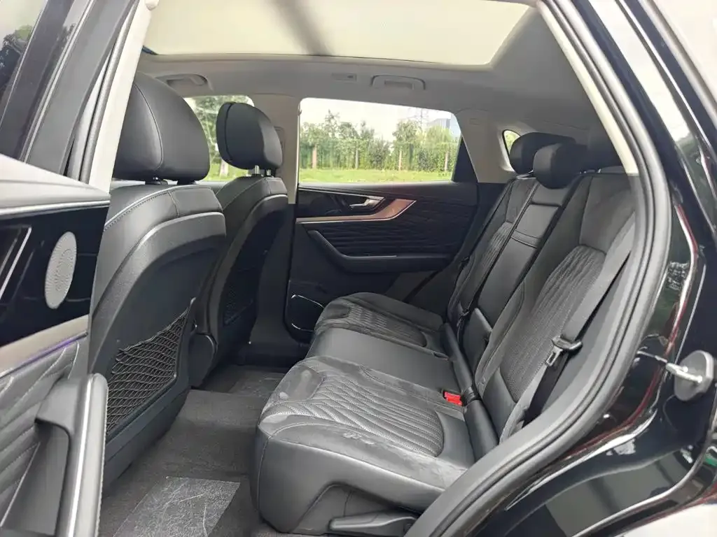Hongqi HS5 — фото 8