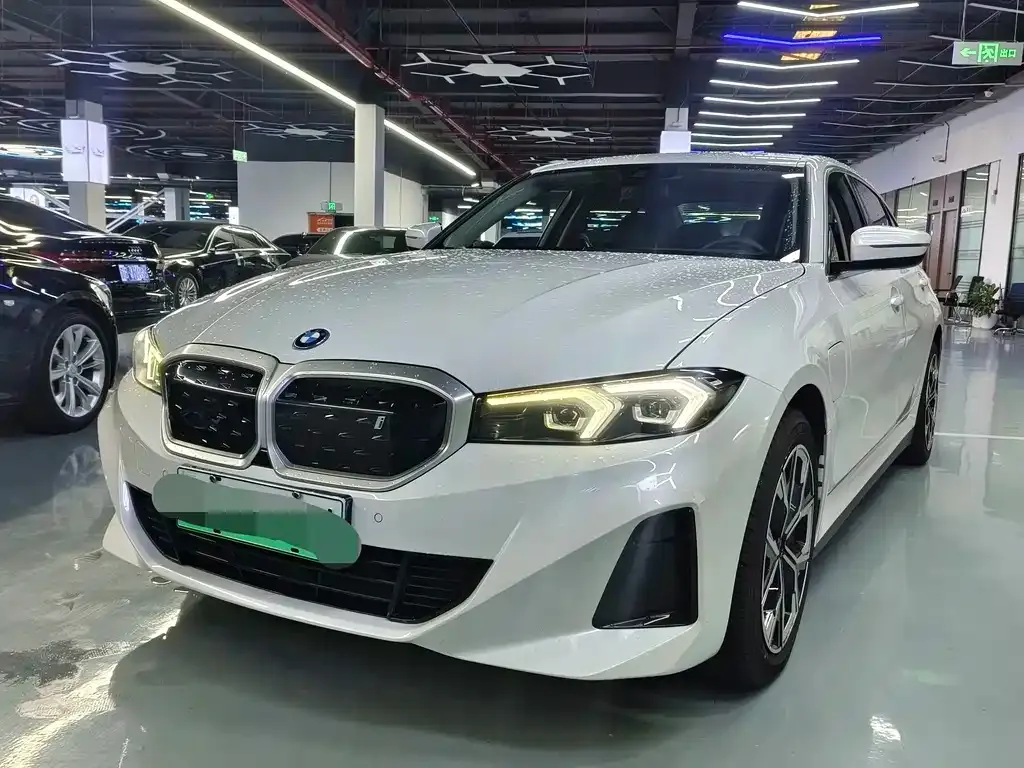 BMW i3 — фото 1