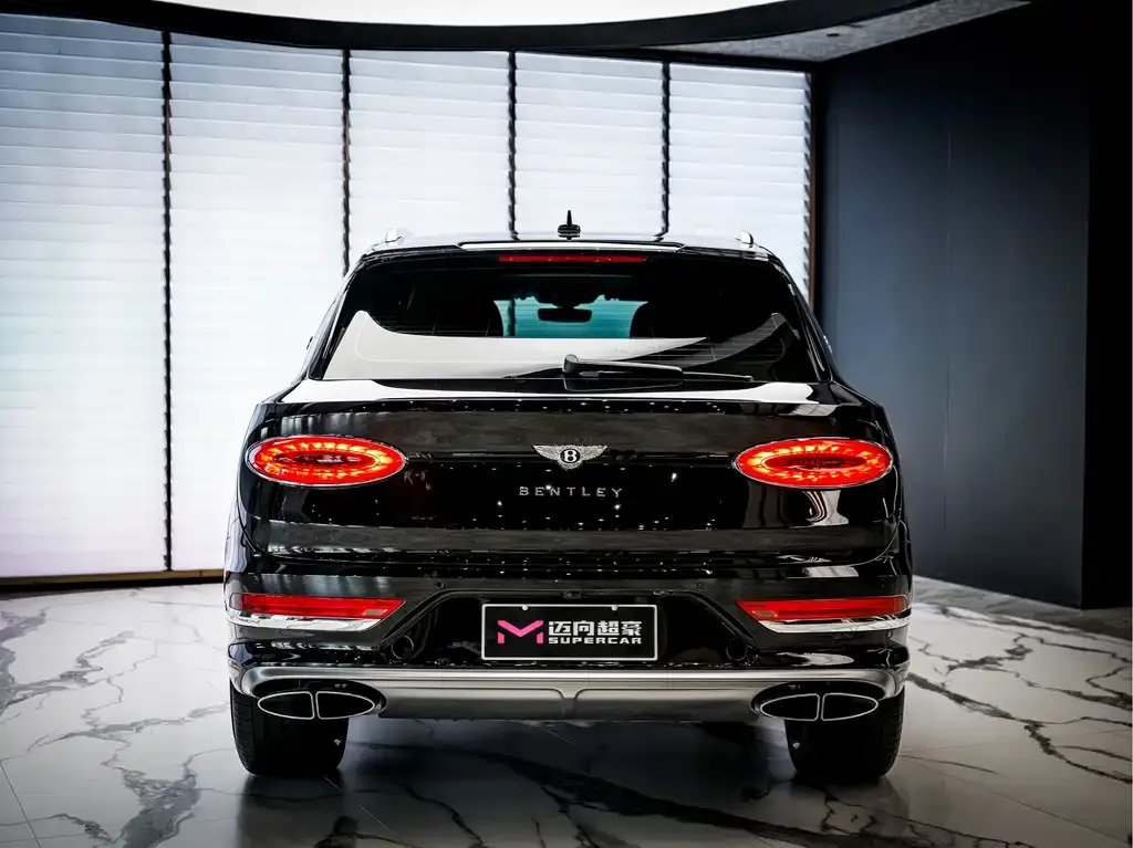 Bentley Bentayga — фото 10
