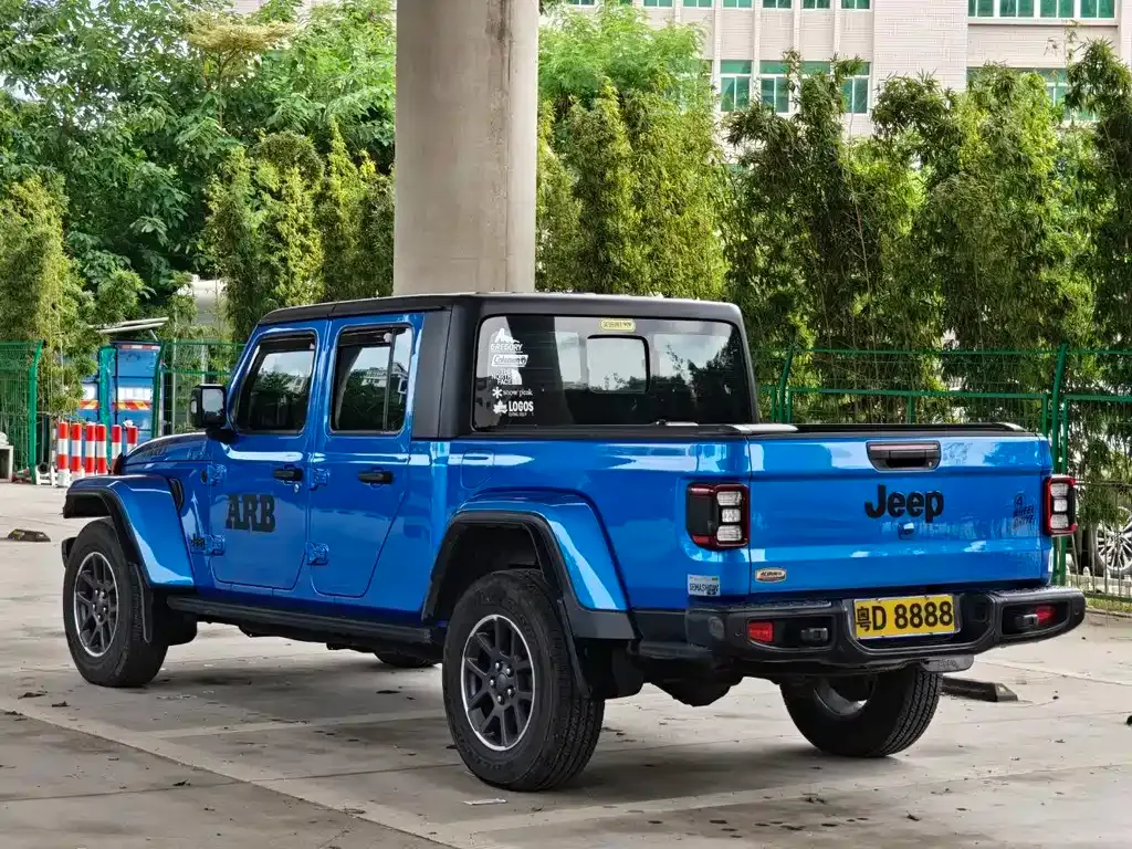 Jeep Gladiator — фото 9