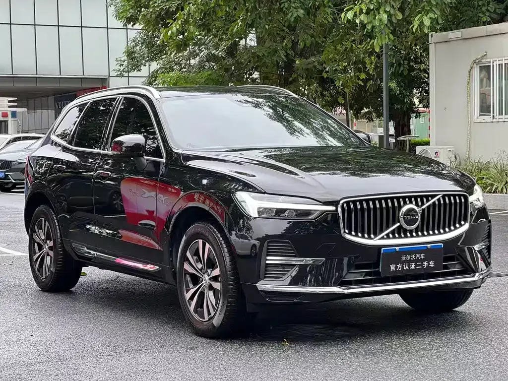 Volvo XC60 — фото 9