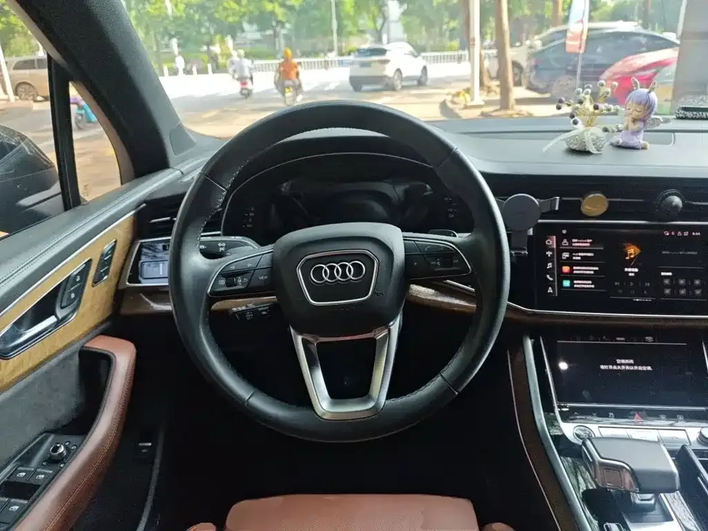 Audi Q7 — фото 4