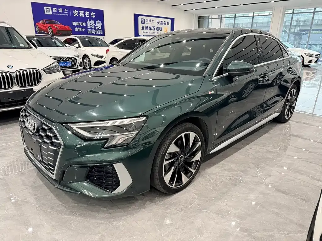 Audi A3 — фото 1