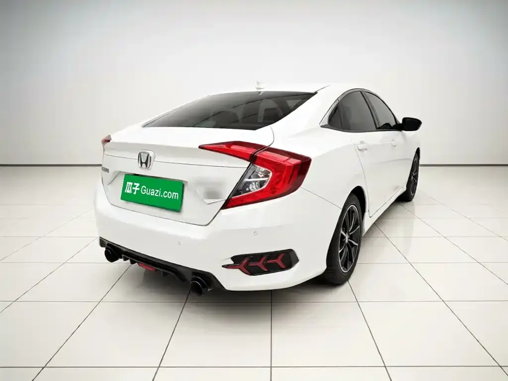 Honda Civic — фото 7