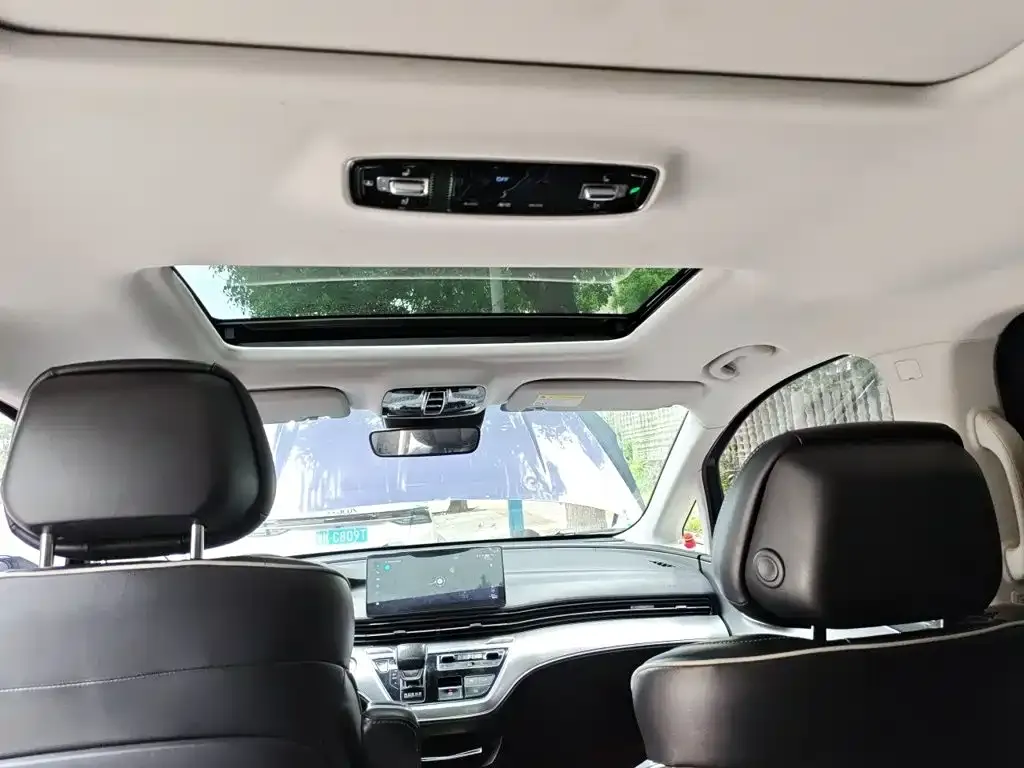 Roewe iMAX8 — фото 6