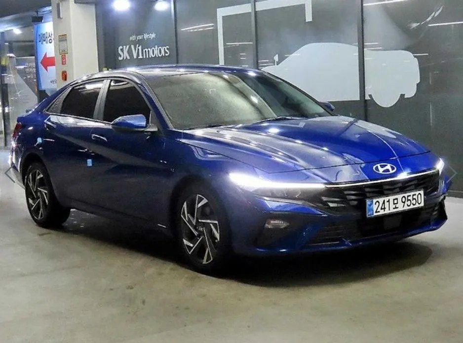 Hyundai AVANTE — фото 1