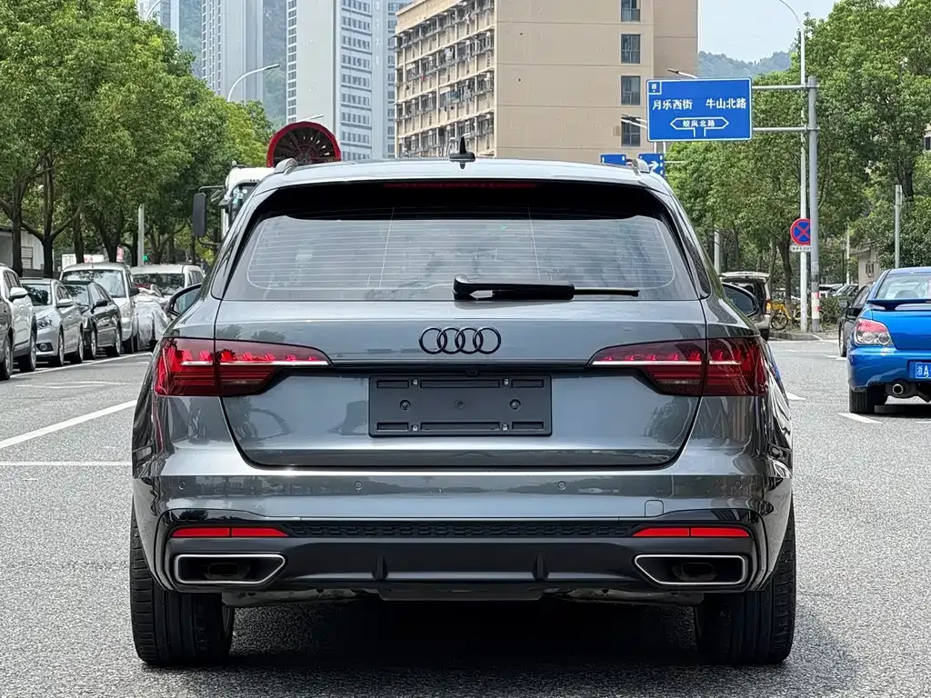 Audi A4 (Import) — фото 6