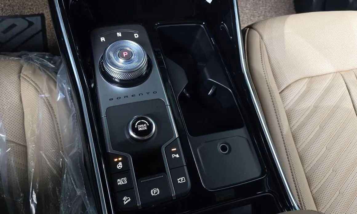Kia Sorento — фото 5
