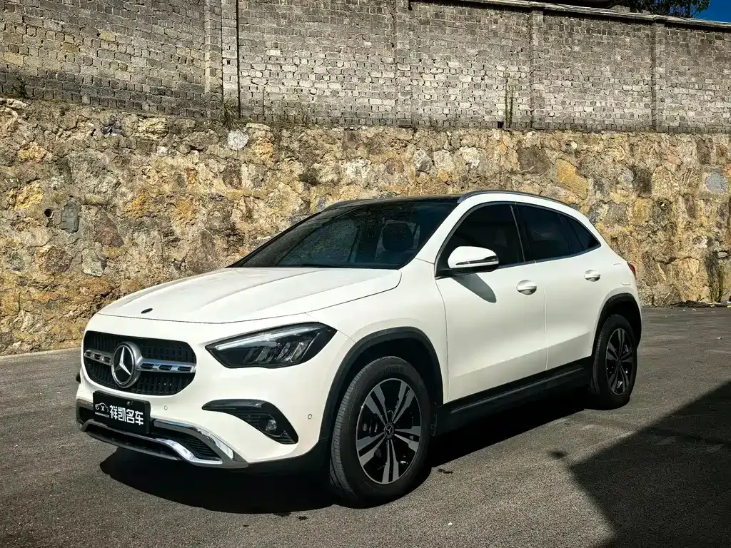 Mercedes-Benz GLA — фото 1