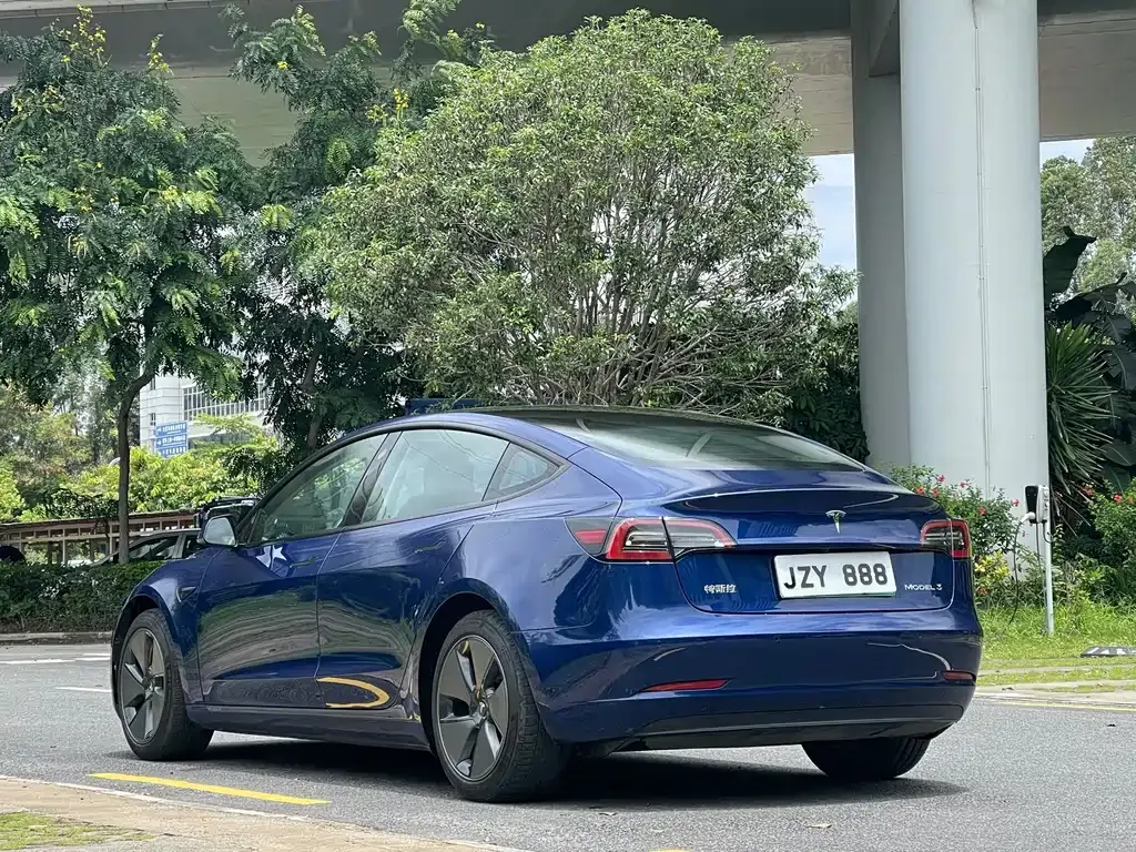 Tesla Model 3 — фото 6