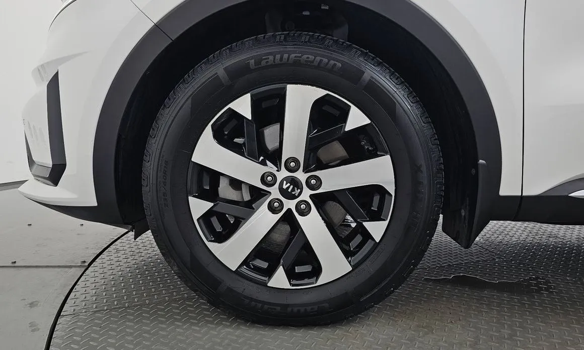 Kia Sorento — фото 8