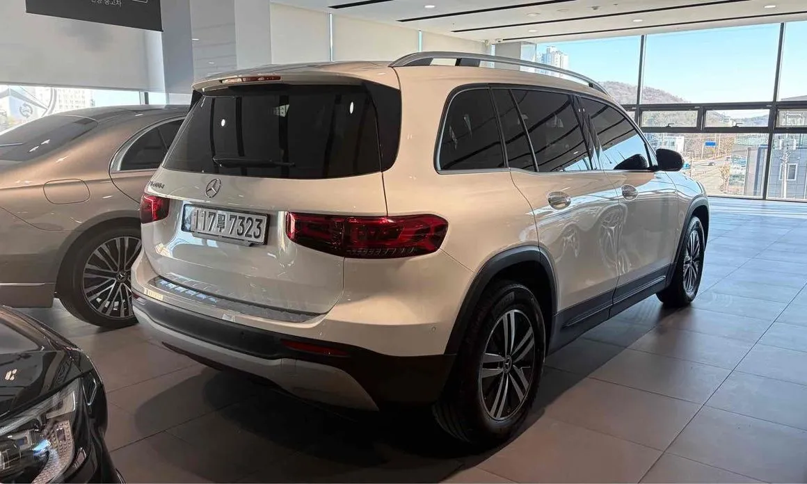 Mercedes-Benz GLB-Class — фото 7