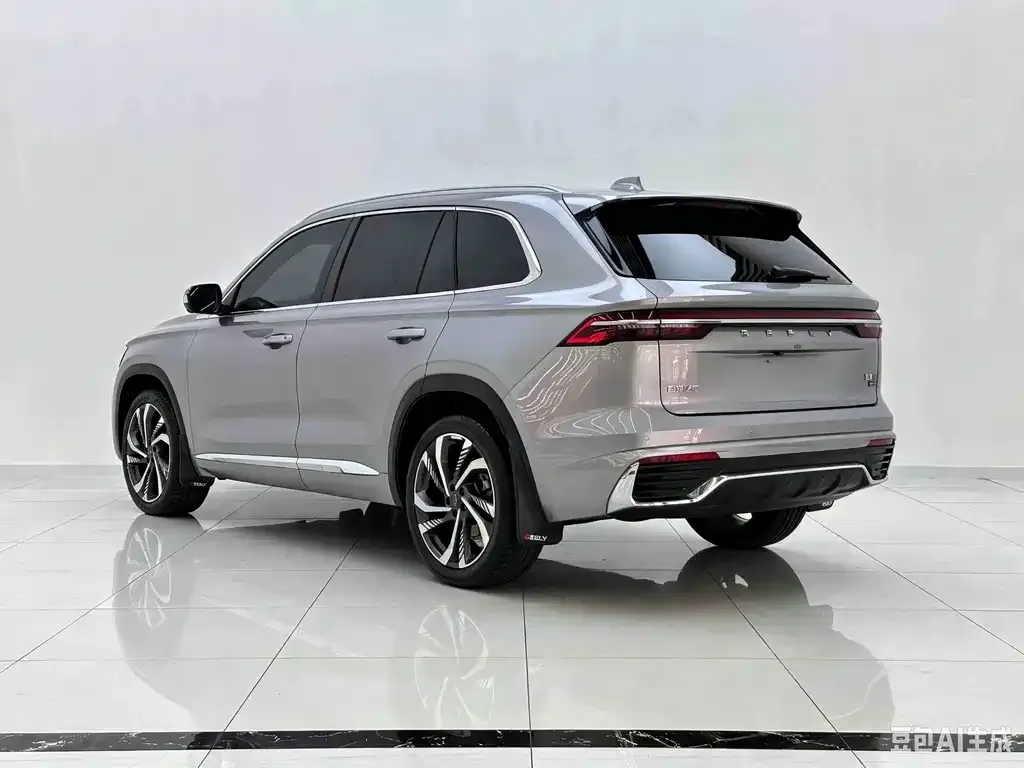 Geely Xingyue L — фото 8