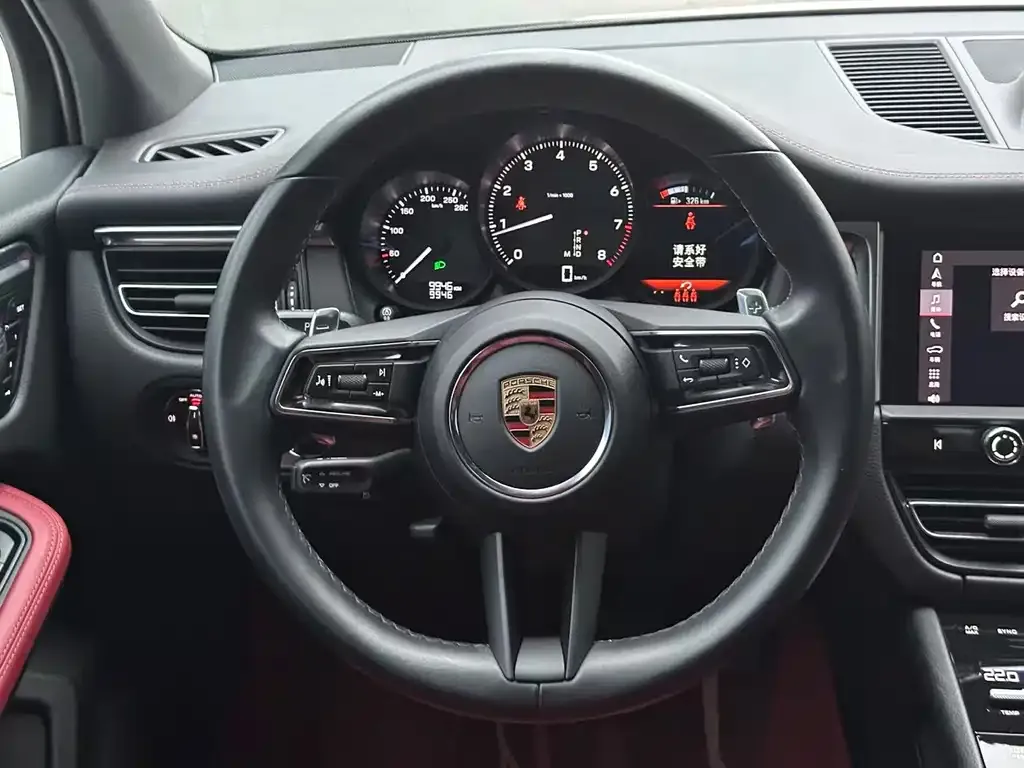 Porsche Macan — фото 10
