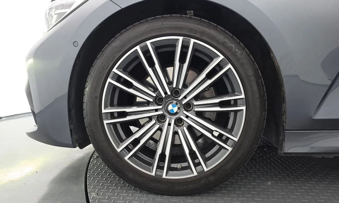 BMW 3-Series — фото 10
