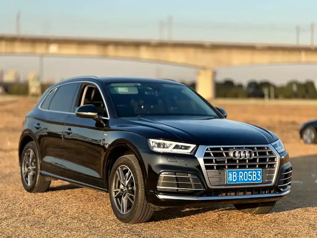 Audi Q5L — фото 2