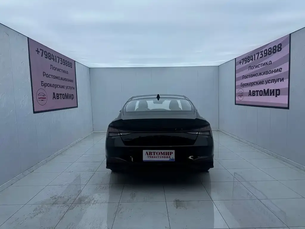 Hyundai Elantra — фото 2