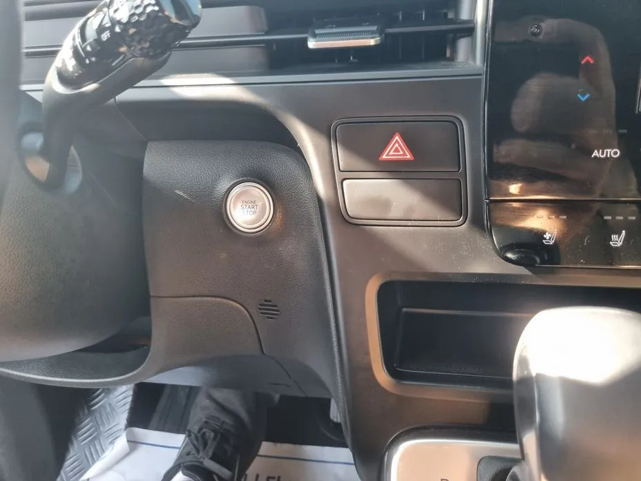 Hyundai Staria — фото 2