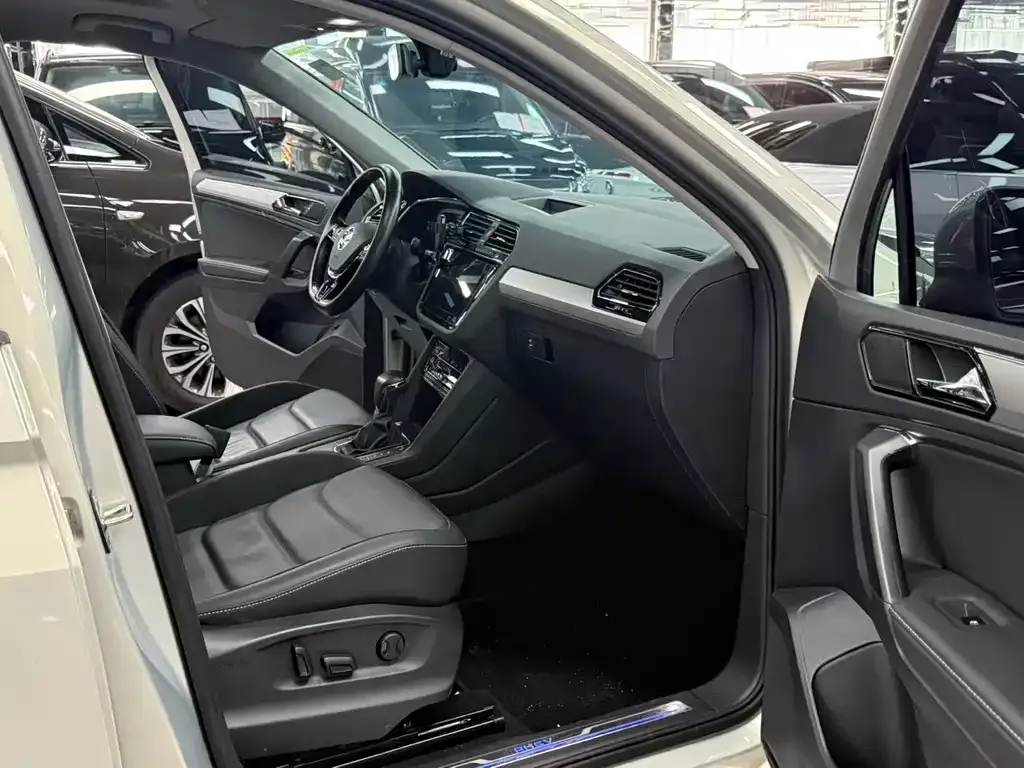 Volkswagen 途观L插电混动 — фото 4
