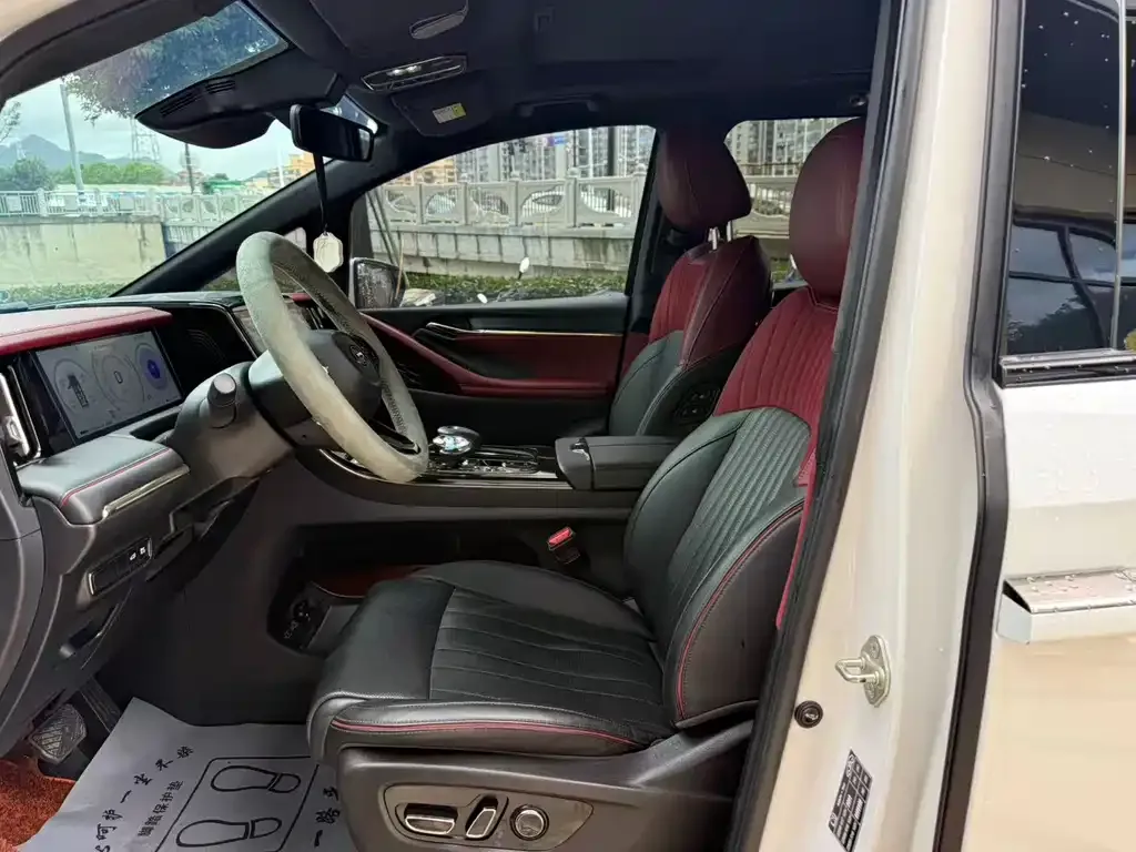 GAC Motor Trumpchi M8 — фото 8