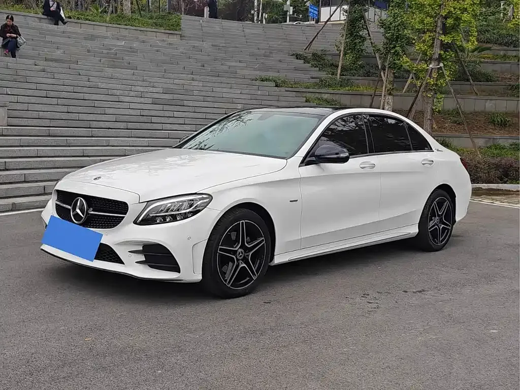 Mercedes-Benz C-Class — фото 1