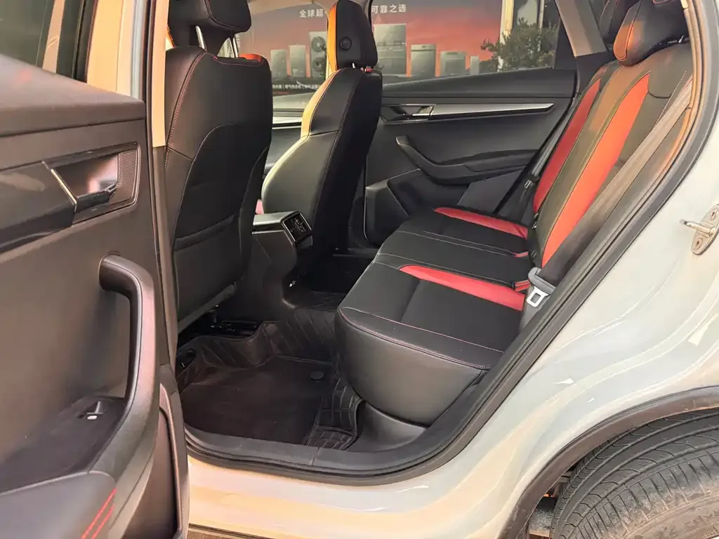 Skoda Karoq — фото 4