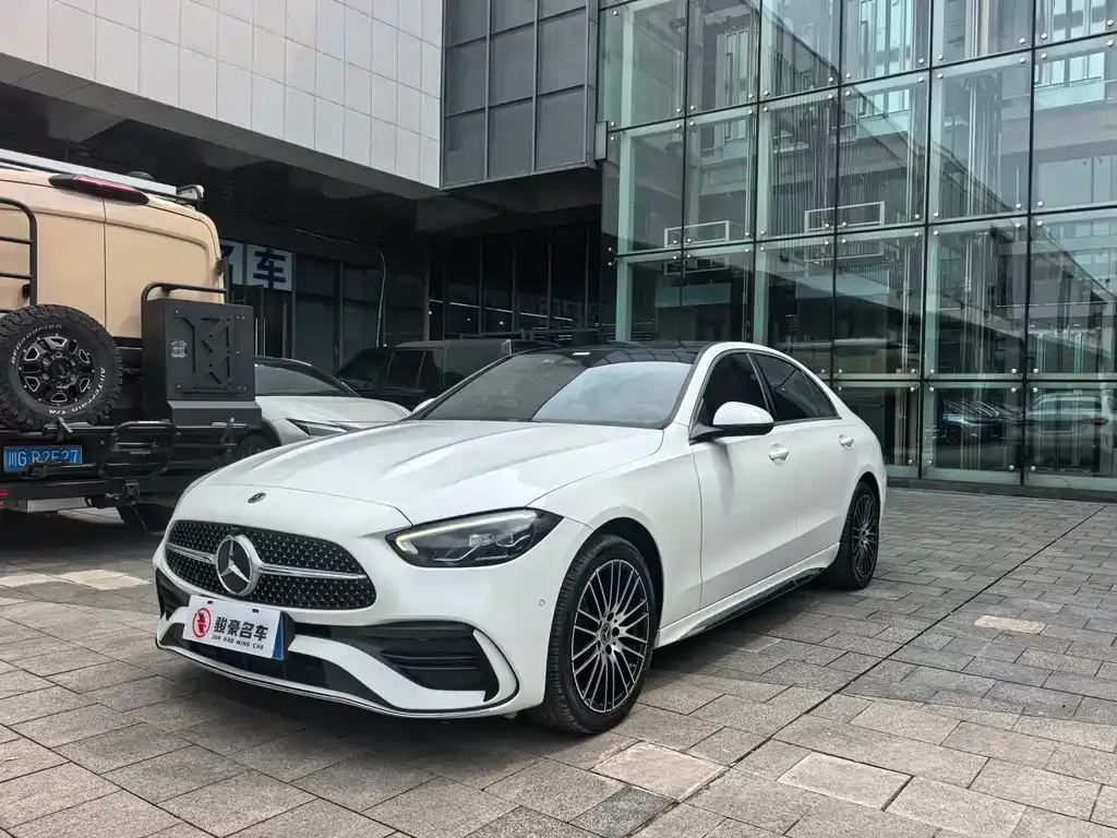Mercedes-Benz C-Class — фото 1