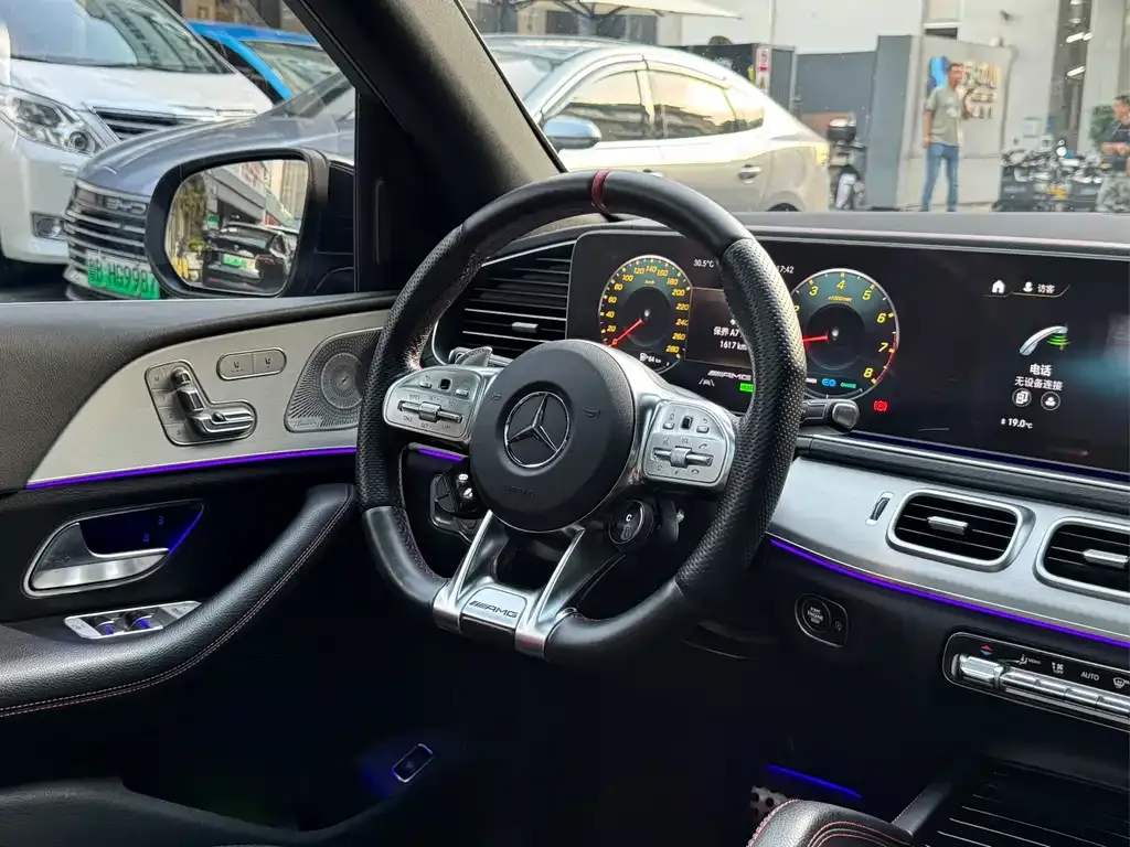 Mercedes-Benz GLE AMG — фото 7