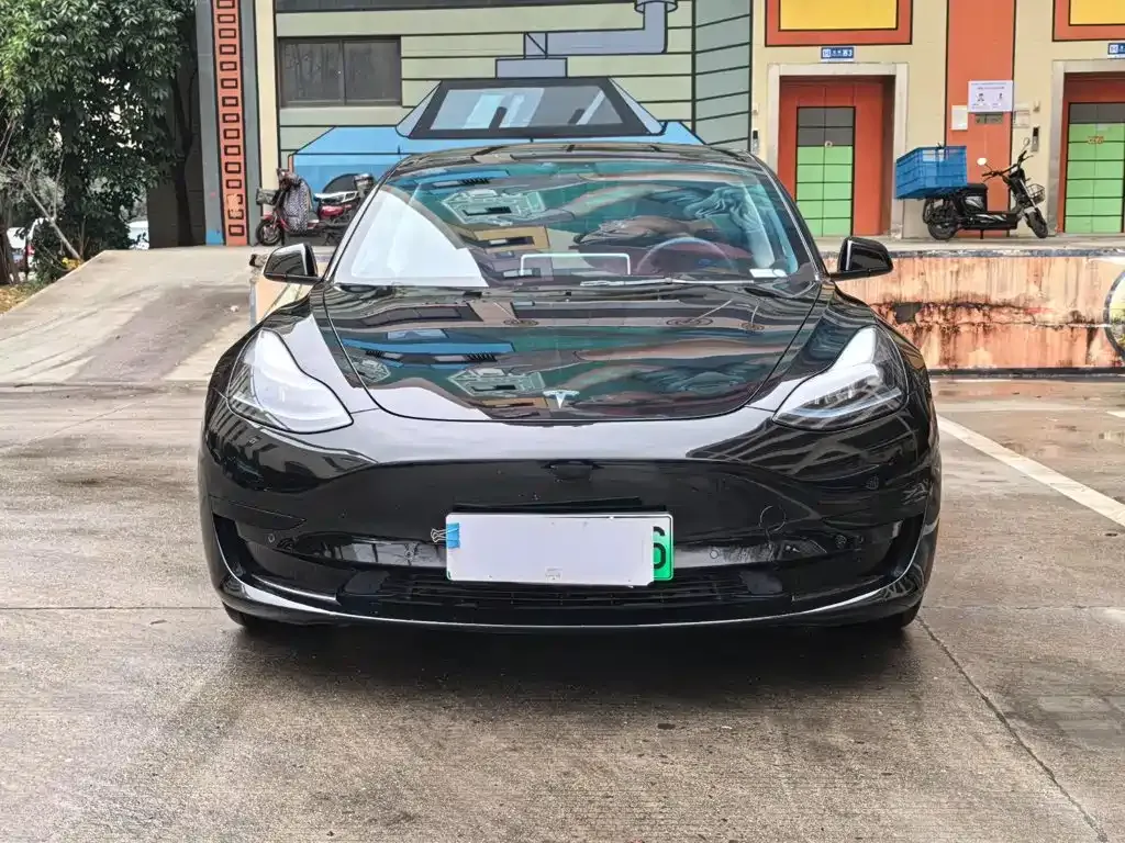 Tesla Model 3 — фото 6
