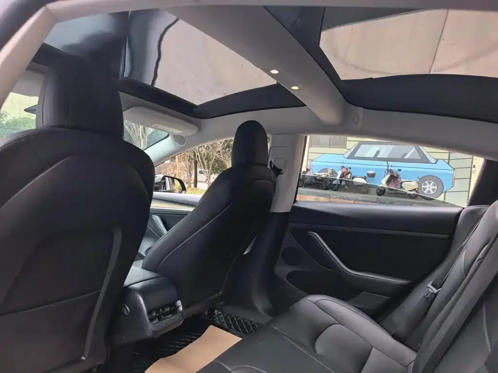 Tesla Model 3 — фото 2