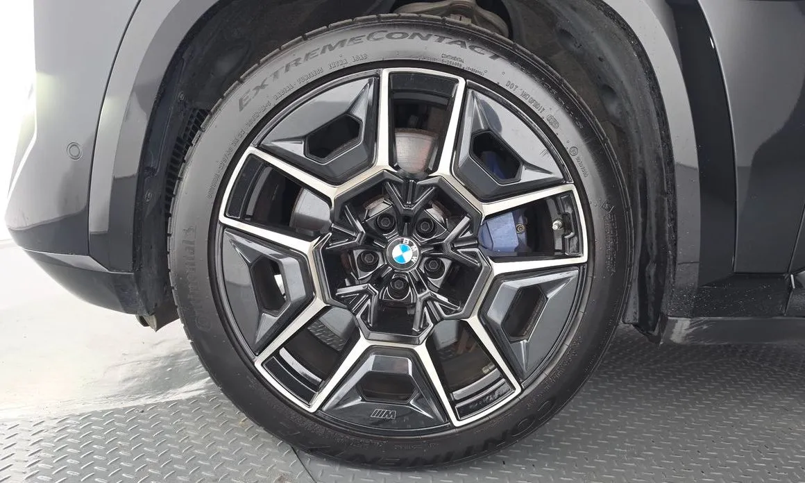 BMW XM — фото 10
