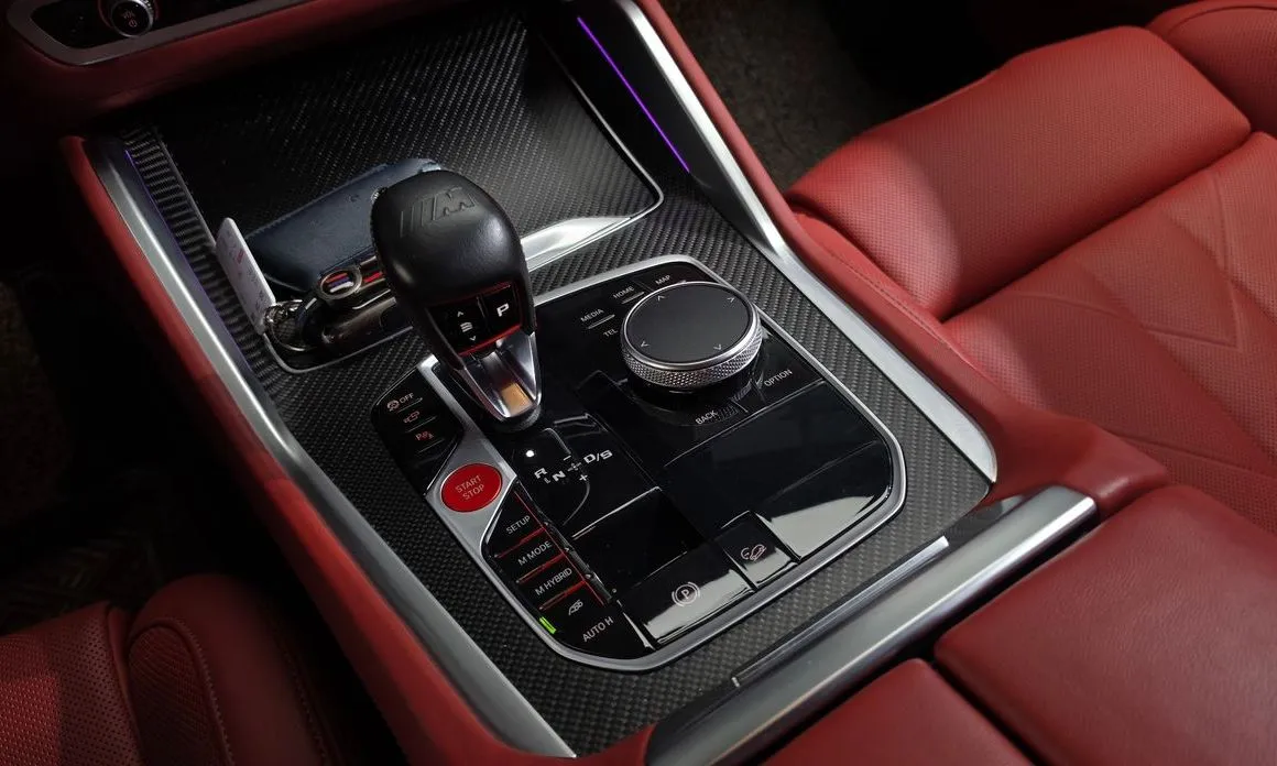 BMW XM — фото 9
