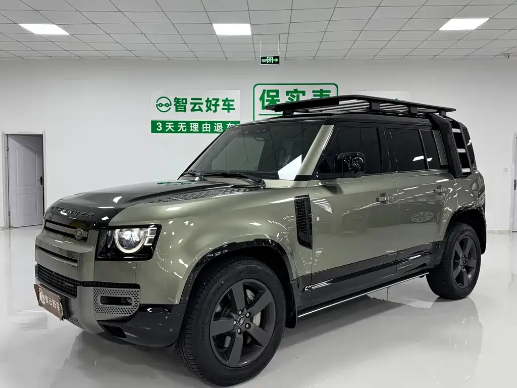 Land Rover Defender — фото 1