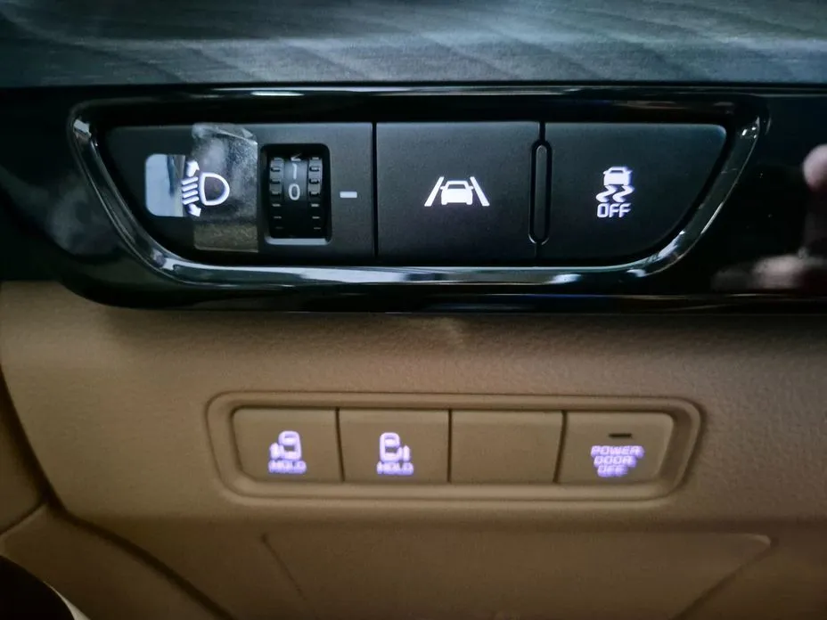 Kia Carnival — фото 9