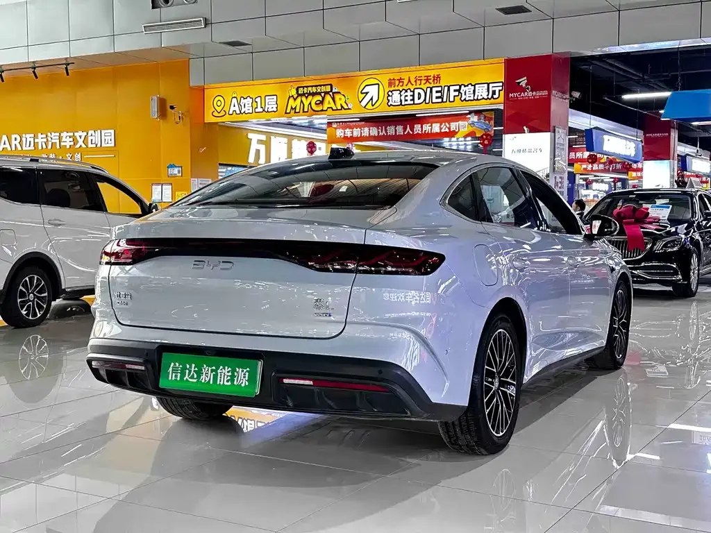 BYD Qin L — фото 5