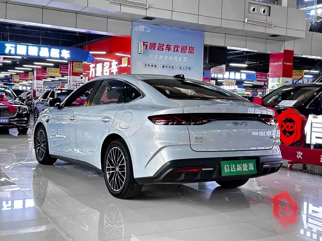 BYD Qin L — фото 8