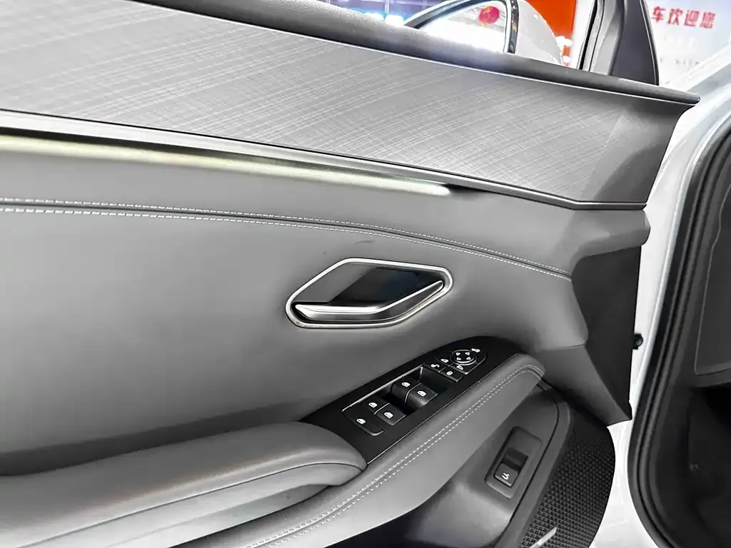 BYD Qin L — фото 10