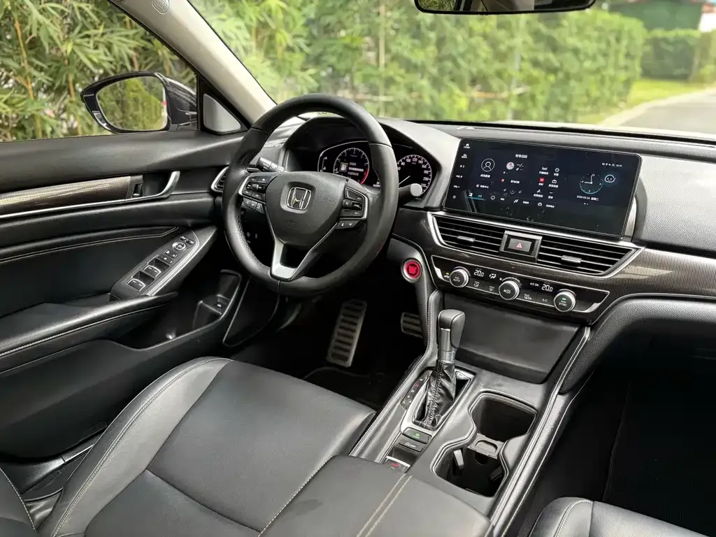 Honda Accord — фото 4